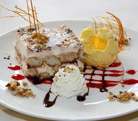Ξενοδοχείο Restaurant Balkan Τρίερ